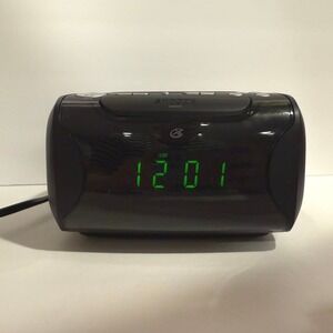 GPX CD Player Clock Radio AM/FM Dual Alarm USB Charging Port Tested Works Black